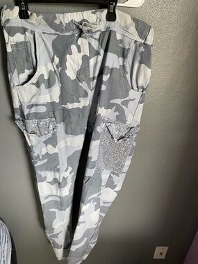 Gray & White Camo Cargo Joggers